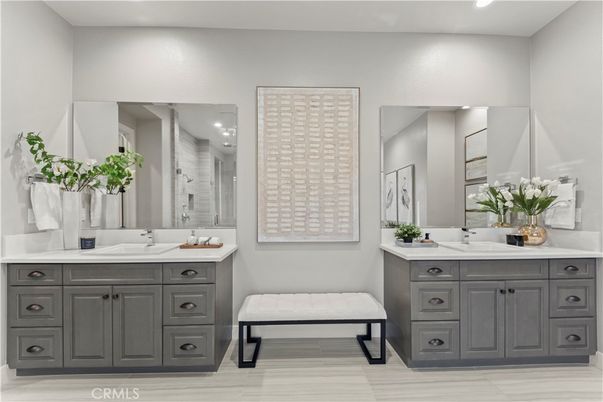 Bathroom, Dual Sink Vanities, Interior, Recessed Lighting