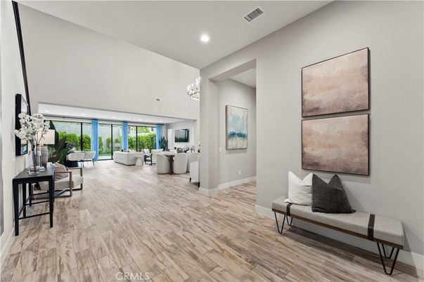 Chandelier, Interior, Living room, Recessed Lighting, Wood Texture Flooring