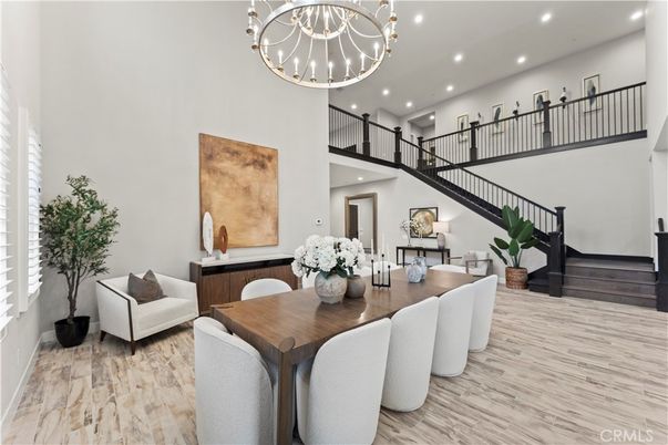 Chandelier, Dining room, Interior, Recessed Lighting, Wood Texture Flooring
