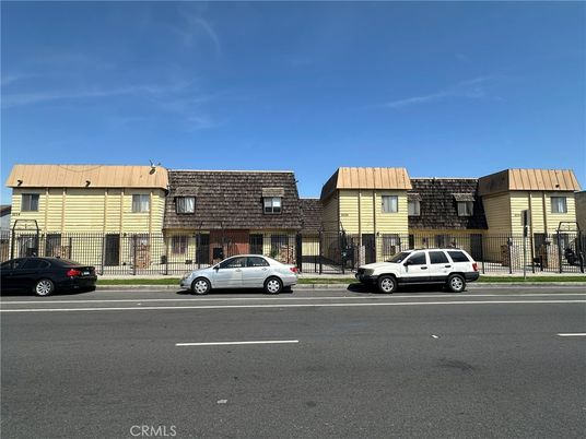 Exterior, Facade, Highrise