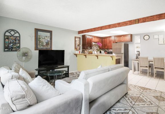 Interior, Kitchen, Living room, Stainless Steel Appliances