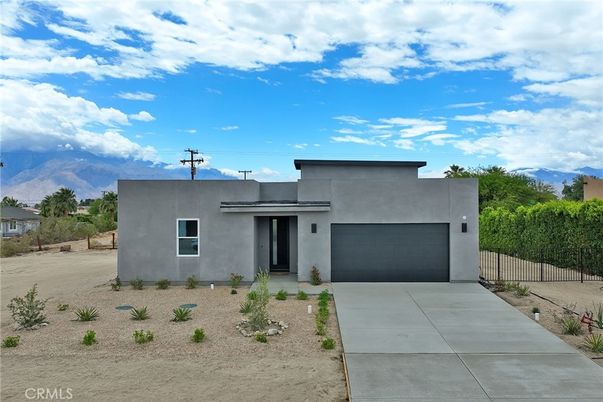Attached, Exterior, Facade, Modern
