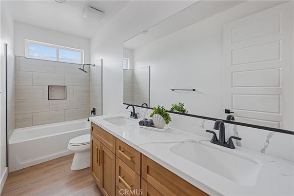 Bathroom, Dual Sink Vanities, Interior, Wood Texture Flooring