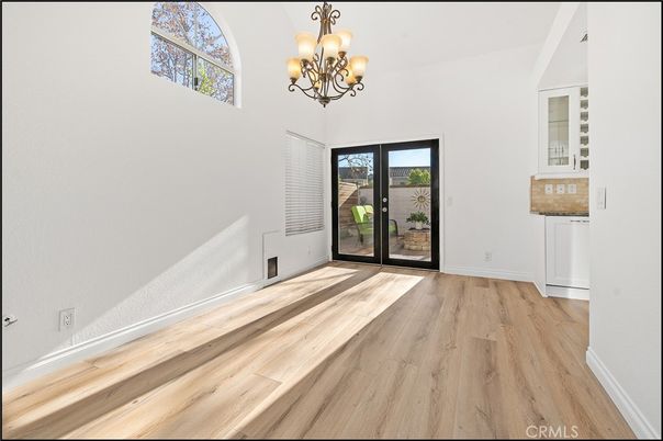 Chandelier, Empty room, Interior, Wood Texture Flooring