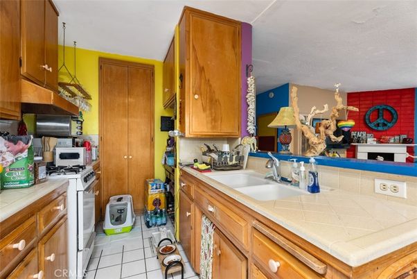 Interior, Kitchen, Tile Countertops