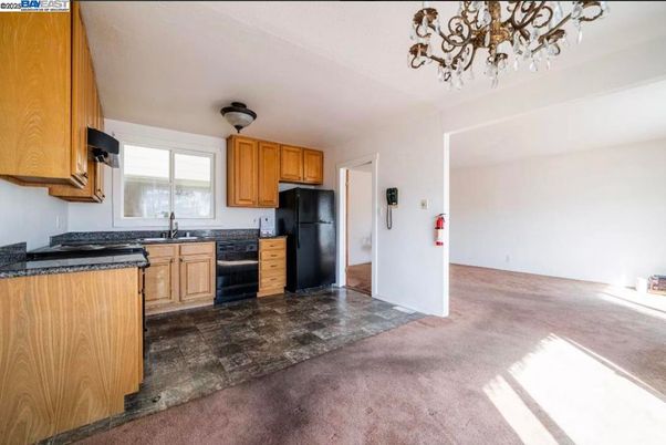 Chandelier, Interior, Kitchen