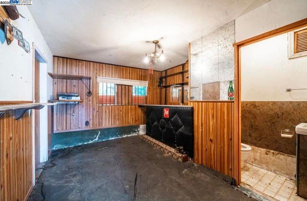 Interior, Wooden Walls