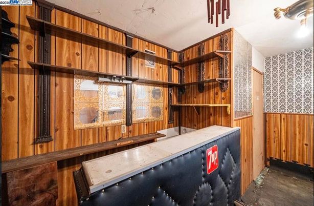 Interior, Wooden Walls