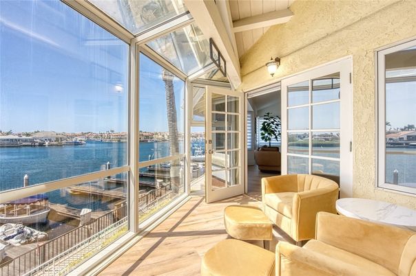 Interior, Sun Room, Water, Wood Texture Flooring