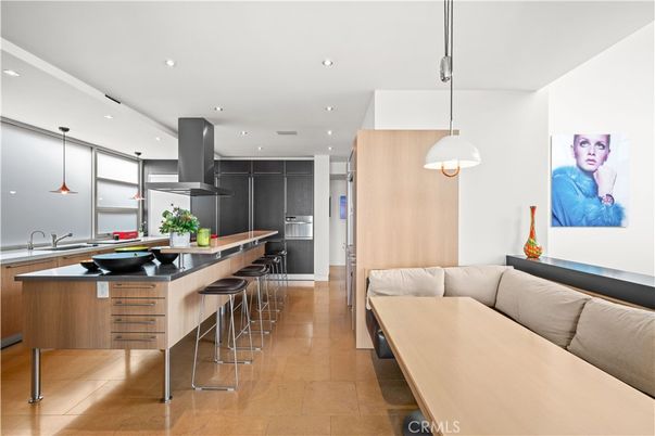 Interior, Kitchen, Living room, Pendant Lights, Recessed Lighting, Stainless Steel Appliances