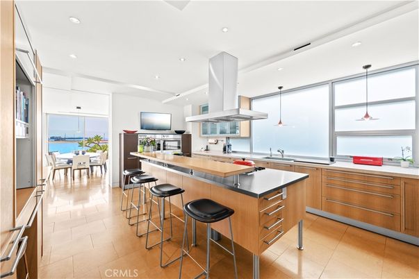 Dining room, Interior, Kitchen, Pendant Lights, Recessed Lighting, Water