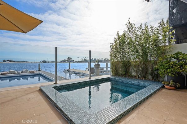 Exterior, Lake, Pool, Water