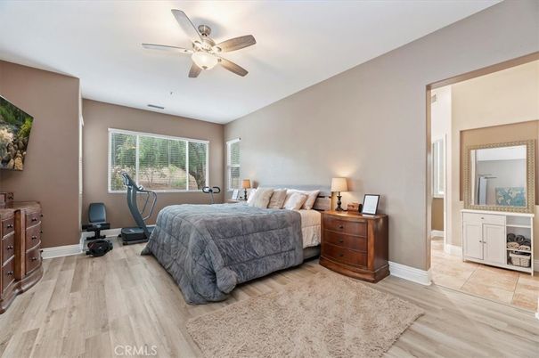 Bedroom, Fitness Equipment, Interior, Wood Texture Flooring
