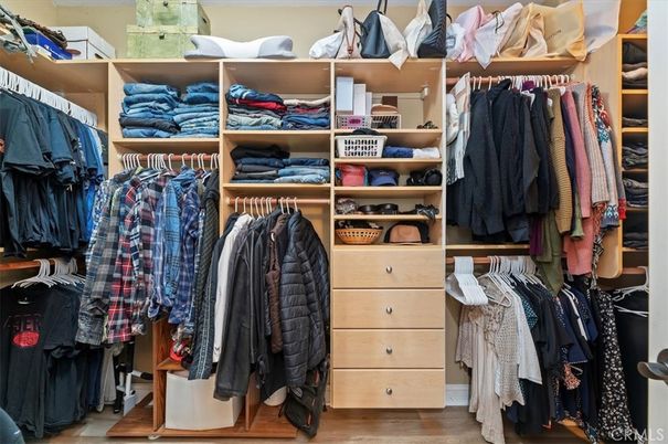 Interior, Walk-in Closets, Wood Texture Flooring