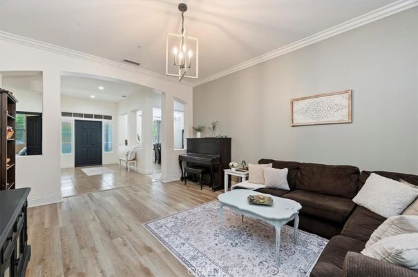 Interior, Living room, Pendant Lights, Piano, Recessed Lighting, Wood Texture Flooring