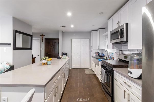 Interior, Kitchen, Recessed Lighting, Wood Texture Flooring