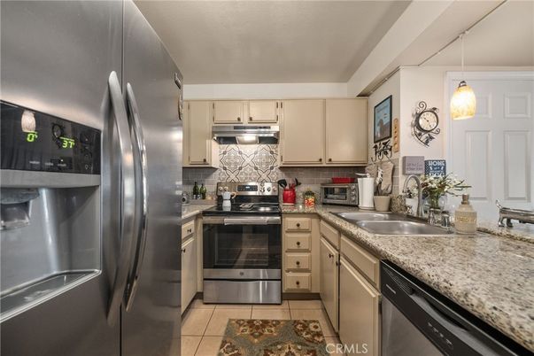 Interior, Kitchen, Pendant Lights, Stainless Steel Appliances