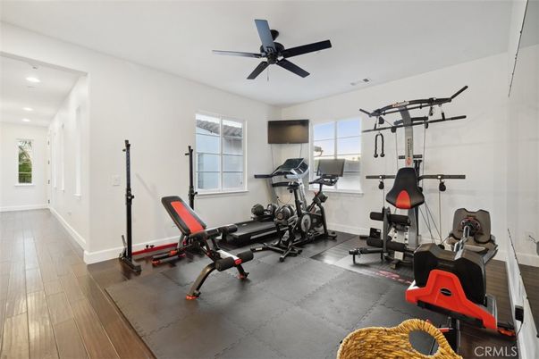 Fitness Equipment, Interior, Recessed Lighting, Wood Texture Flooring