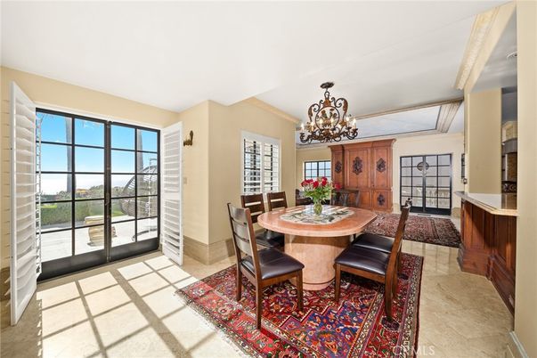 Chandelier, Dining room, Interior