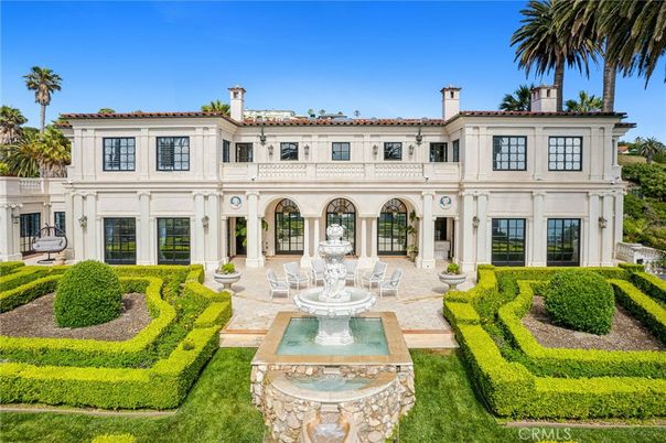 Backyard, Exterior, Facade, French Provincial