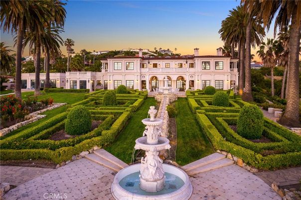 Backyard, Exterior, Facade, French Provincial