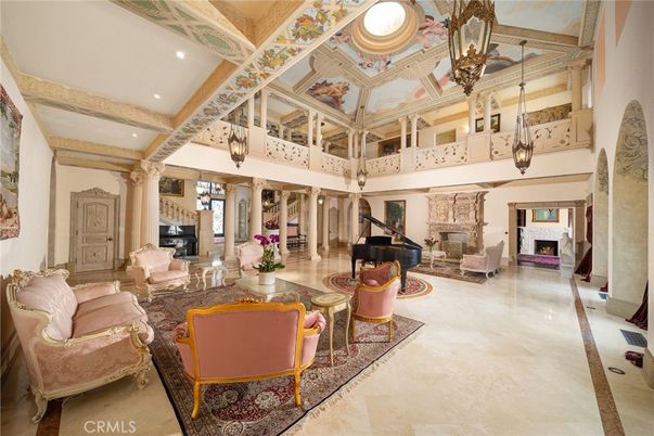 Fireplace, Interior, Living room, Pendant Lights, Piano, Recessed Lighting
