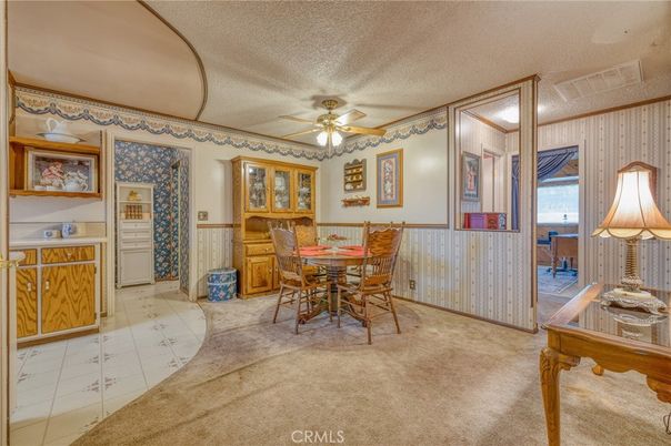 Dining room, Interior