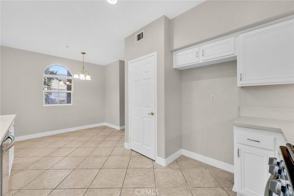 Empty room, Interior, Pendant Lights, Recessed Lighting, Washer