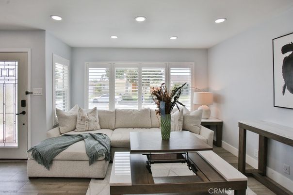 Interior, Living room, Recessed Lighting, Wood Texture Flooring