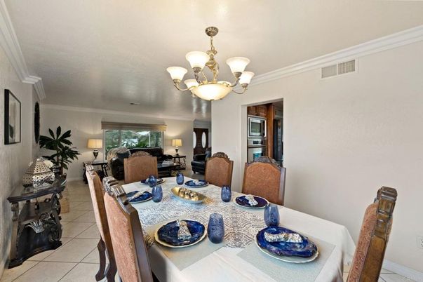 Chandelier, Dining room, Interior, Living room