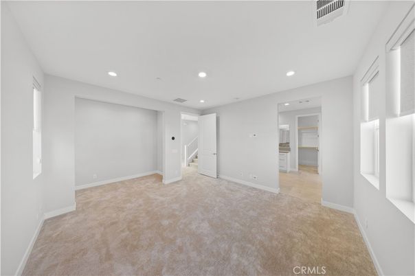 Empty room, Interior, Recessed Lighting
