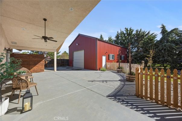 Detached Garage, Exterior
