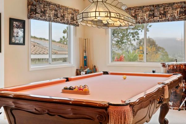 Billiard Table, Game Room, Interior