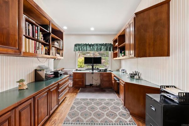Home Office, Interior, Kitchen, Recessed Lighting, Wood Texture Flooring
