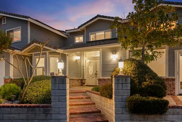 Exterior, Facade, American Craftsman