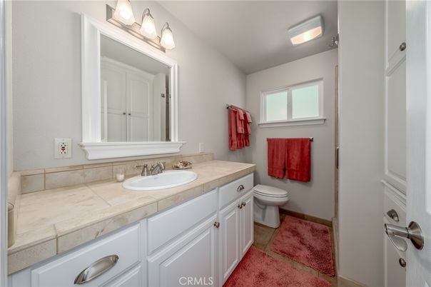 Bathroom, Interior, Tile Countertops
