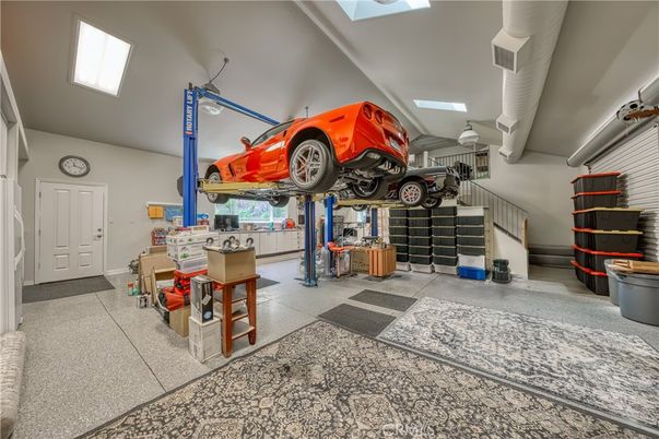 Garage, Interior