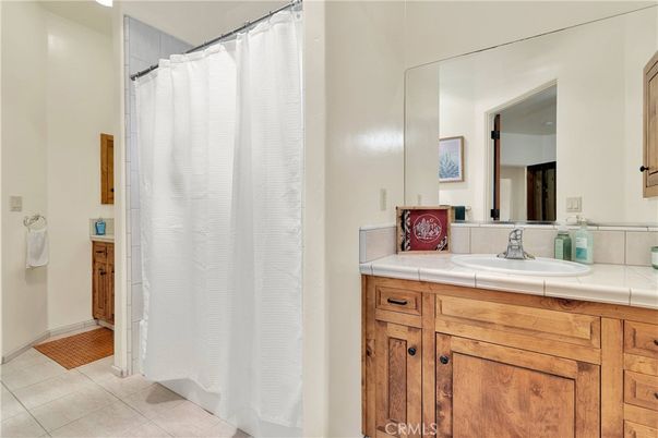 Bathroom, Interior, Tile Countertops