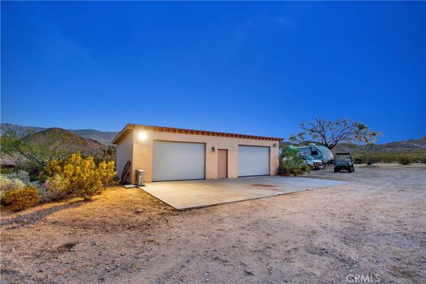 Detached Garage, Exterior