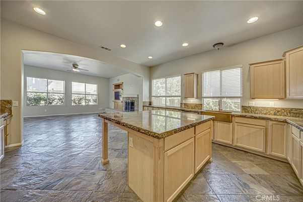 Fireplace, Interior, Kitchen, Recessed Lighting