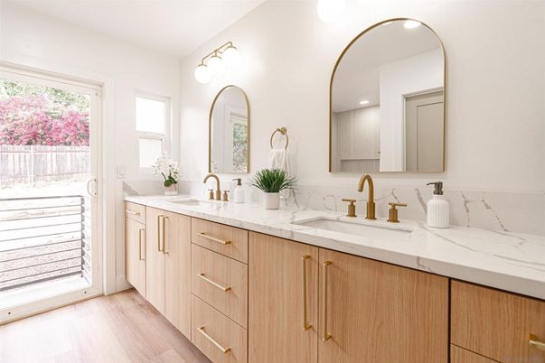 Bathroom, Dual Sink Vanities, Interior, Wood Texture Flooring