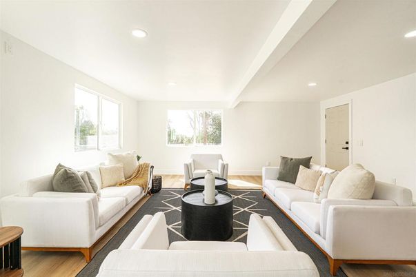 Interior, Living room, Recessed Lighting, Wood Texture Flooring