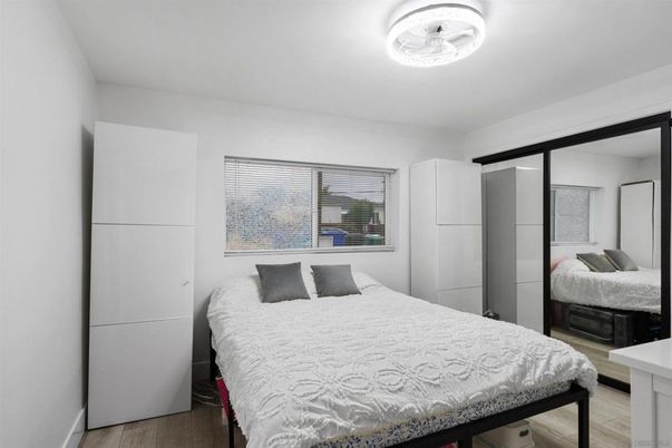 DE Listing image placeholder
