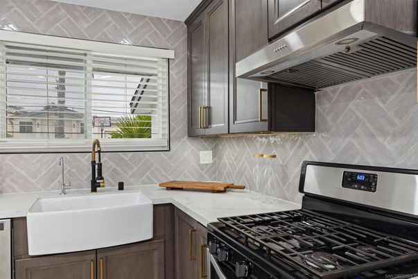Interior, Kitchen, Stainless Steel Appliances