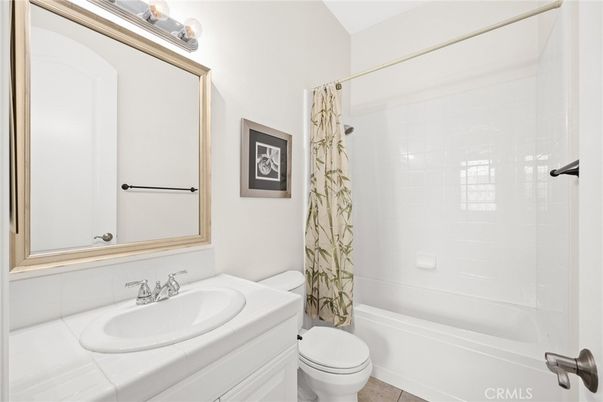 Bathroom, Interior, Tile Countertops