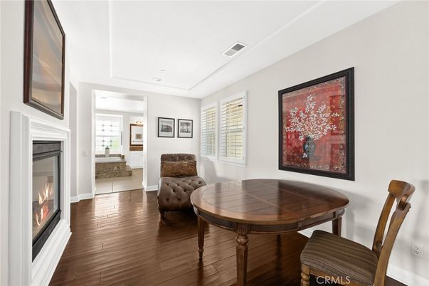 Dining room, Fireplace, Interior, Recessed Lighting, Wood Texture Flooring