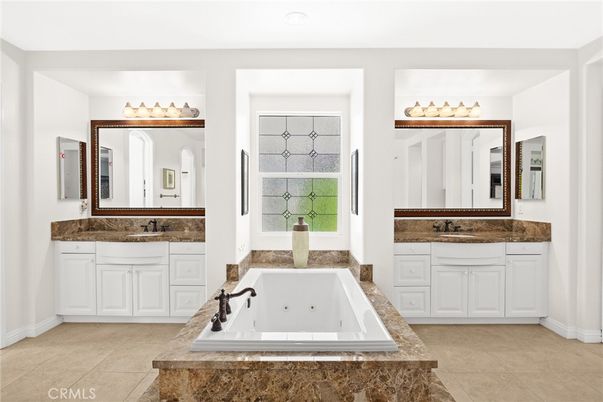 Bathroom, Dual Sink Vanities, Interior