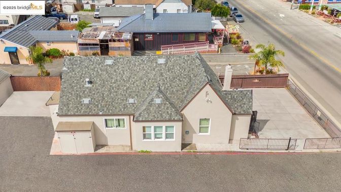 Exterior, Drone