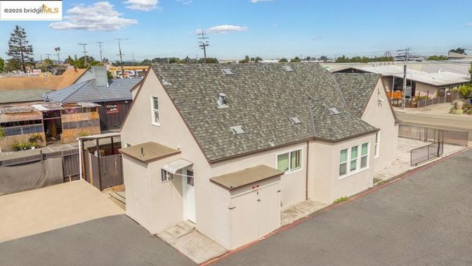 Exterior, Drone