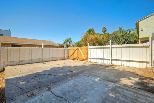 Backyard, Exterior
